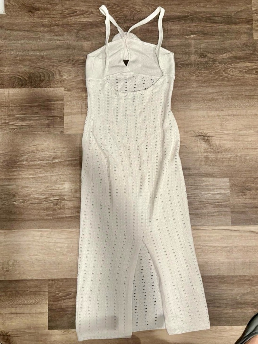 Lulu"s white knit dress with center rose detail - Picture 6 of 8